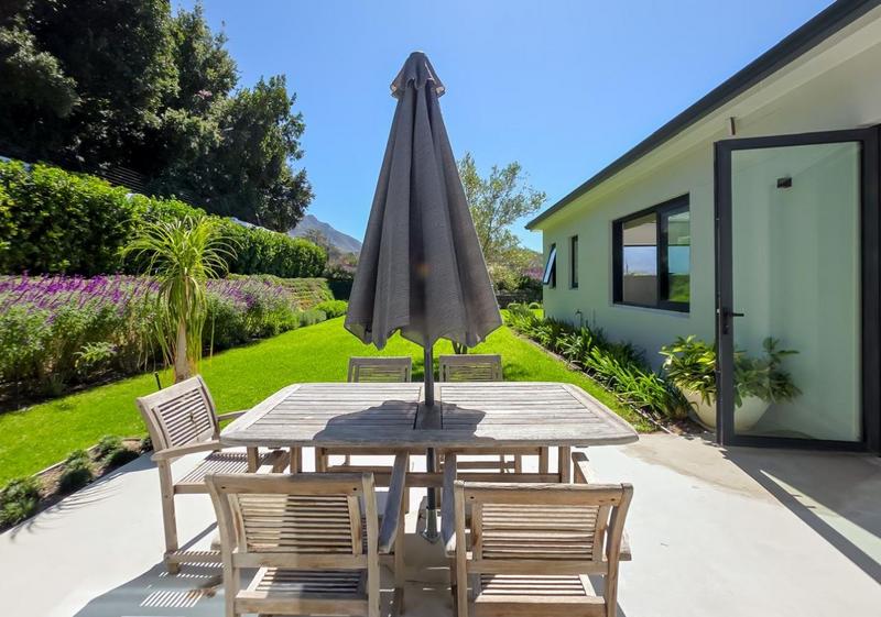 4 Bedroom Property for Sale in Zwaanswyk Western Cape